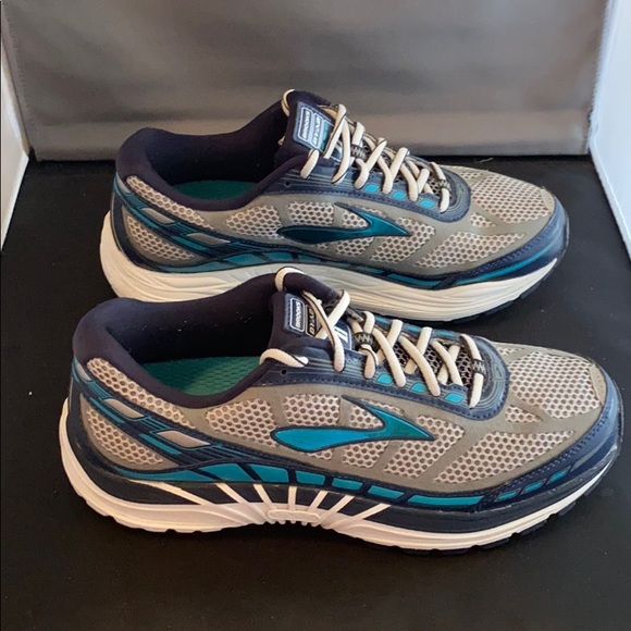 brooks dyad 8 silver